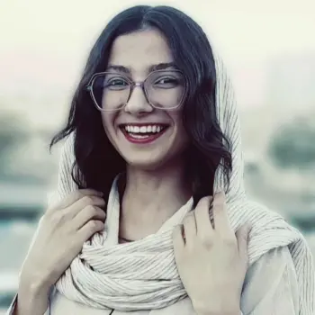 زهرا امیدی